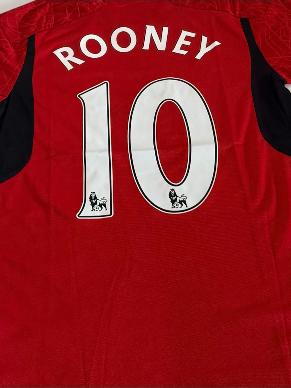 Manchester United Wayne Rooney Jersey – Available in Small, medium and large, XL